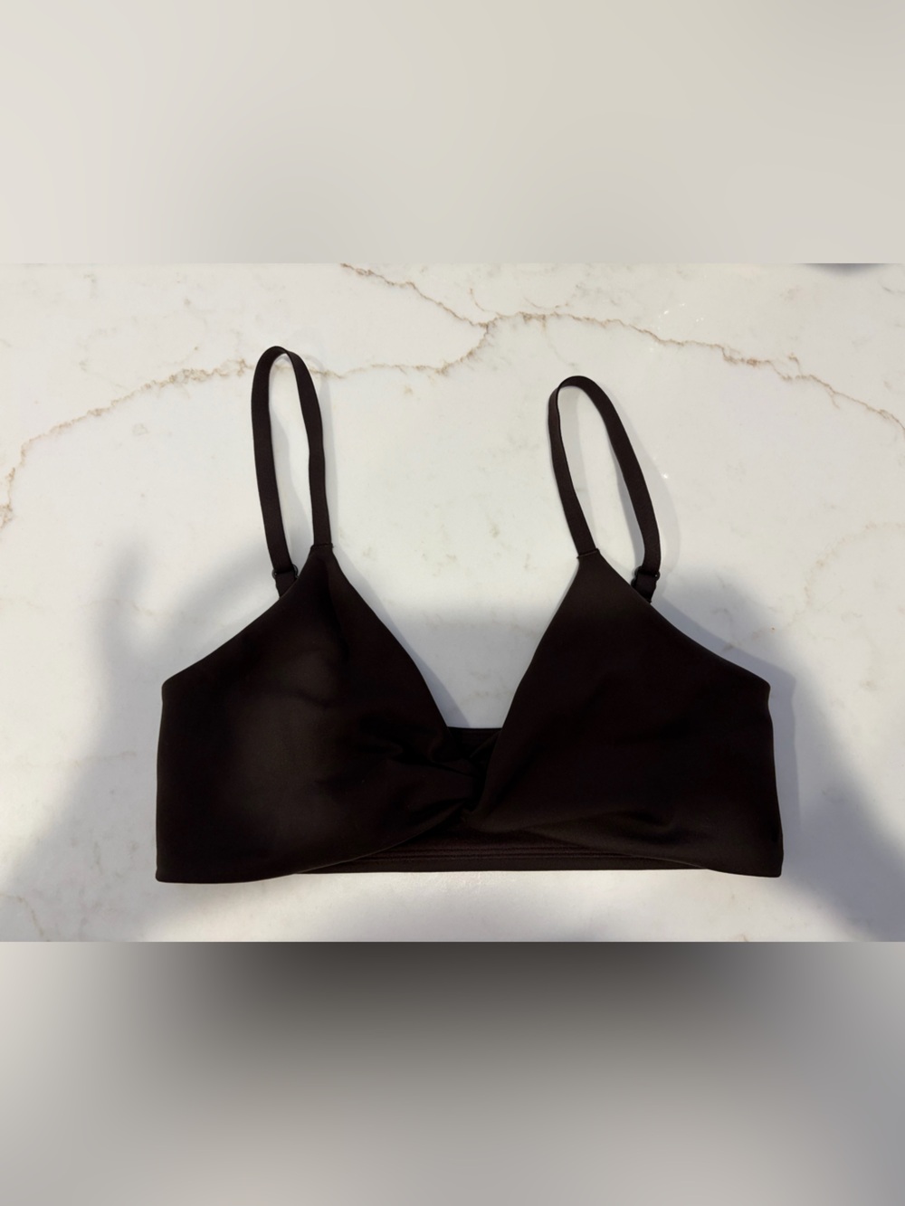 Aritzia Powerbutter isometric bra cacao nib brown size small